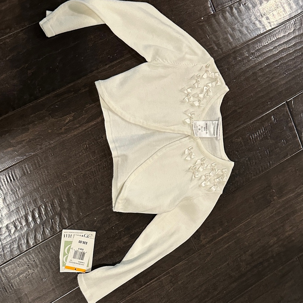 Bonnie Jean White Kids Cape with Bow Accents